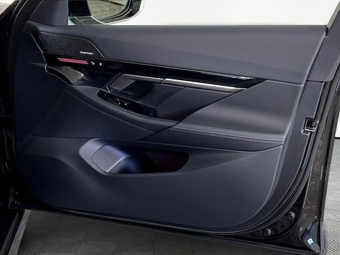 Certified 2026 BMW 530i xDrive w/ Premium Package image 23