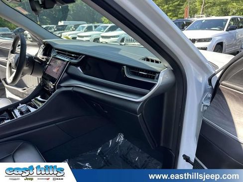 Used 2023 Jeep Grand Cherokee 4WD 4xe image 25