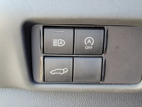 Certified 2024 Toyota Highlander LE AWD/4WD image 16