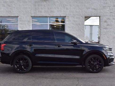 Used 2023 Kia Sorento EX AWD/4WD image 3