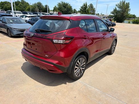 Used 2023 Nissan Kicks SV FWD image 5