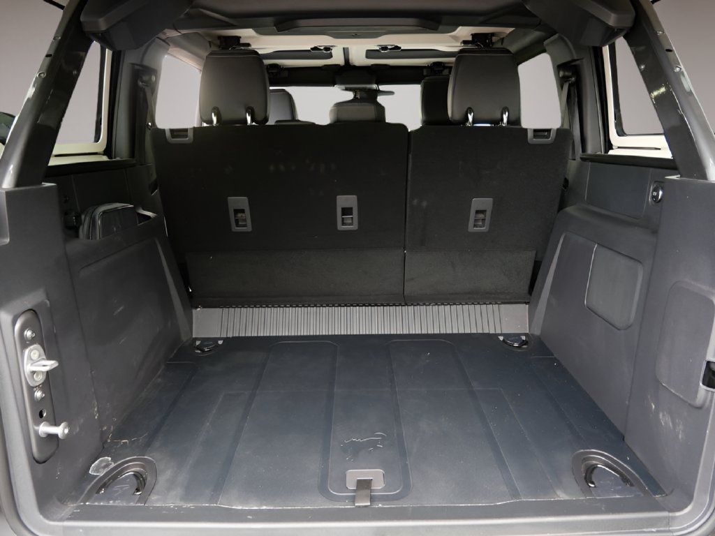 Used 2025 Ford Bronco Badlands AWD/4WD image 12