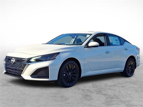 New 2025 Nissan Altima 2.5 SV w/ SV Special Edition Package image 2