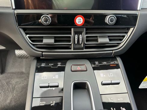 Used 2026 Porsche Macan S image 26