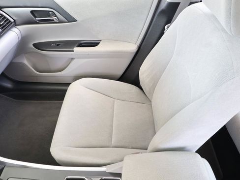 Used 2013 Honda Accord LX image 18