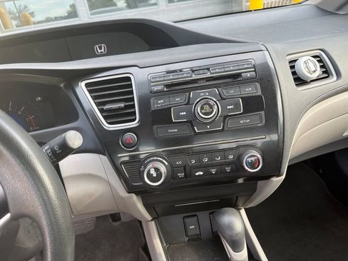Used 2013 Honda Civic LX image 9