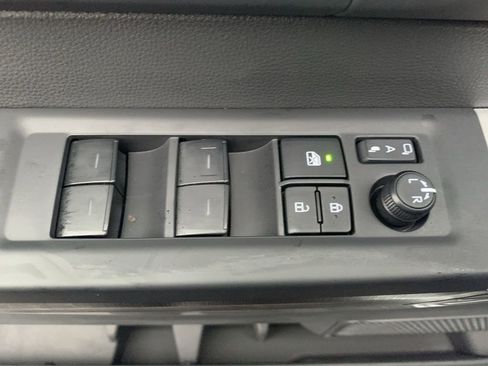 New 2025 Toyota Tundra Platinum image 11