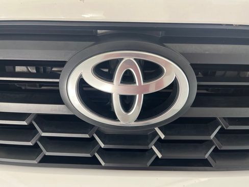 Used 2025 Toyota Tacoma TRD Off-Road AWD/4WD image 34