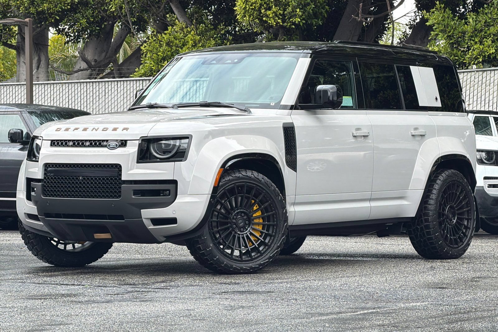 New 2026 Land Rover Defender 110 OCTA AWD/4WD image 42