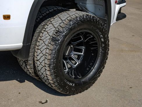 Used 2024 Chevrolet Silverado 3500 LT w/ Convenience Package image 65