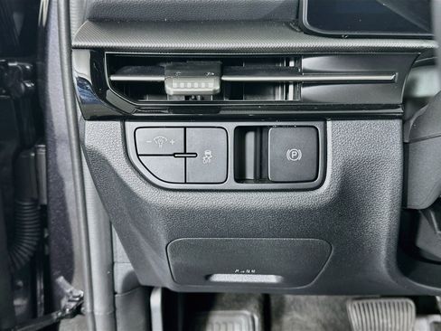 Used 2026 Kia Sportage LX FWD image 16