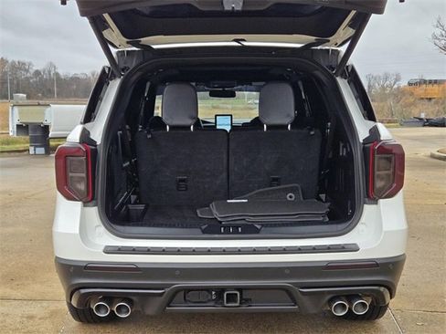 Used 2020 Ford Explorer ST w/ Premium Technology Package image 9