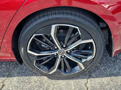 Certified 2024 Nissan Altima 2.5 SR FWD image 8