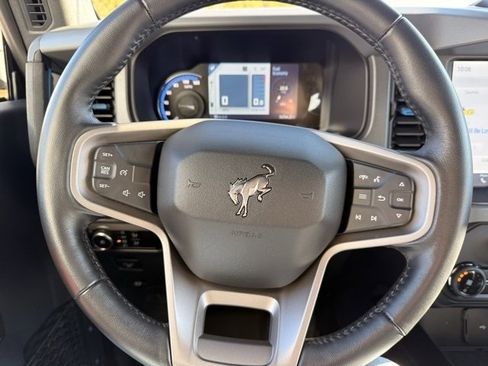 Used 2024 Ford Bronco Black Diamond image 24