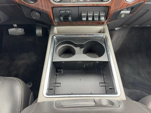 Used 2011 Ford F250 Lariat w/ Lariat Interior Pkg AWD/4WD image 19