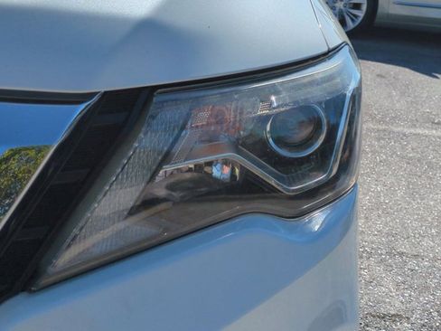 Used 2020 Nissan Pathfinder SL image 10