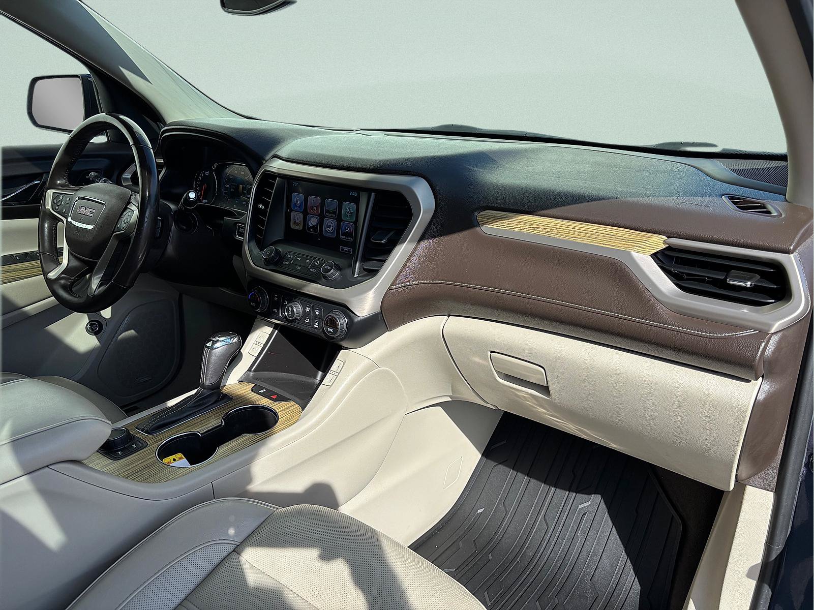 Used 2019 GMC Acadia Denali w/ Technology Package AWD/4WD image 44