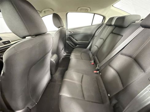 Used 2018 MAZDA MAZDA3 Sport w/ Preferred Equipment Package FWD image 29