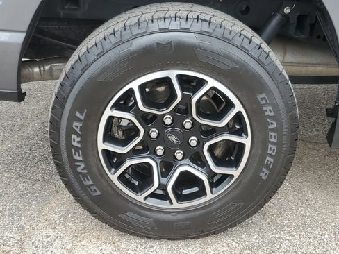 Certified 2022 Ford F150 XLT w/ Equipment Group 302A High image 5