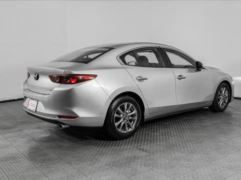 Used 2021 MAZDA MAZDA3 Sedan FWD image 8