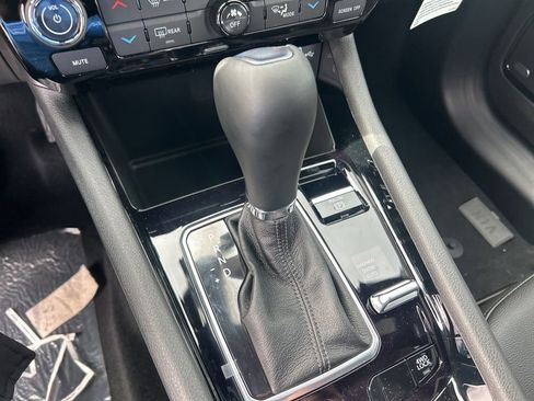 New 2025 Jeep Compass Latitude w/ Sun & Sound Group image 13