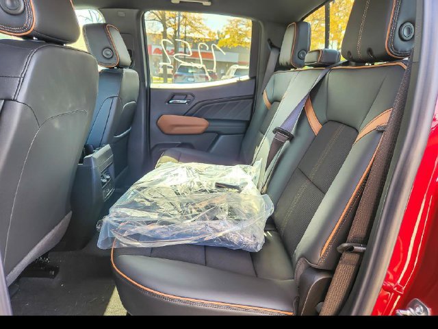 New 2026 GMC Canyon AT4 AWD/4WD image 10