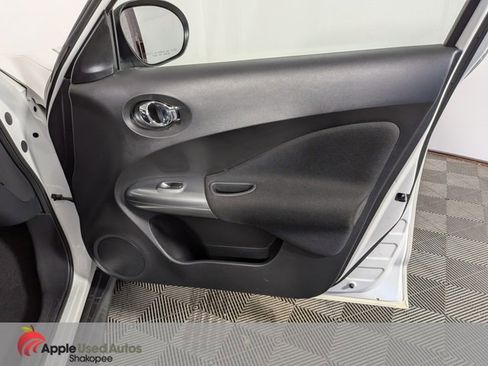 Used 2014 Nissan Juke S image 28