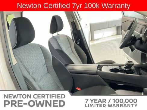 Used 2023 Nissan Rogue SV FWD image 12