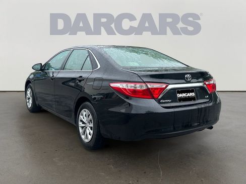 Used 2016 Toyota Camry LE FWD image 5