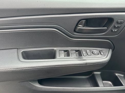 Used 2023 Honda Odyssey EX-L image 8