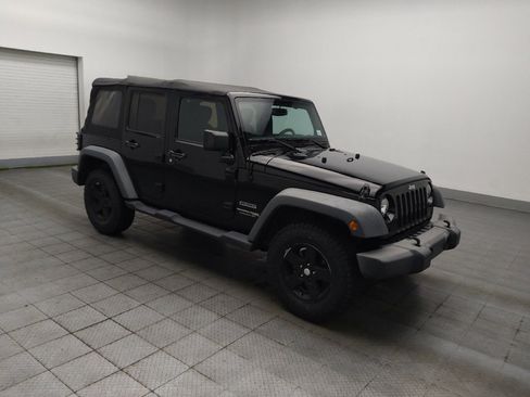 Used 2018 Jeep Wrangler Unlimited Sport S AWD/4WD image 11