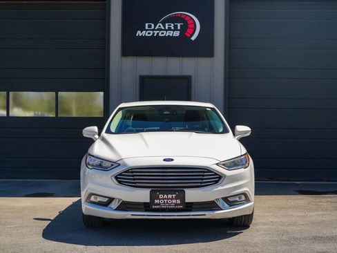Used 2017 Ford Fusion Titanium AWD/4WD image 2