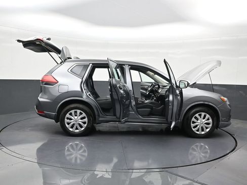 Used 2018 Nissan Rogue S FWD image 32