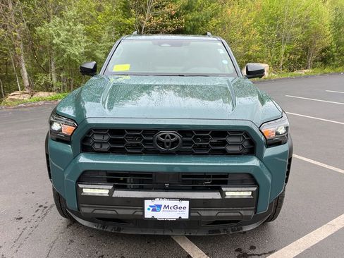 Used 2025 Toyota 4Runner TRD Off-Road Premium AWD/4WD image 8