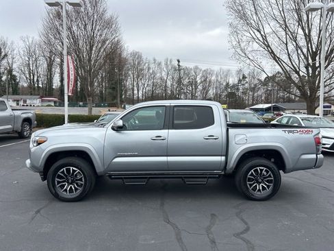 Used 2023 Toyota Tacoma TRD Sport image 11