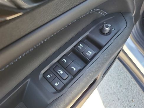 New 2026 Jeep Compass Latitude image 15