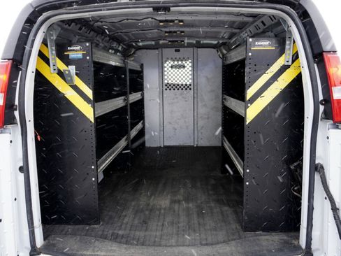 Used 2022 Chevrolet Express 2500 w/ Driver Convenience Package image 14