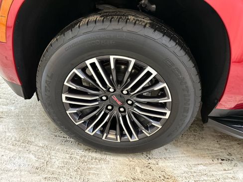 Certified 2025 GMC Yukon XL Elevation image 10