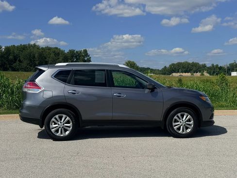 Used 2016 Nissan Rogue SV w/ SV Premium Package AWD/4WD image 35