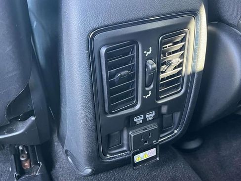 Used 2022 Jeep Grand Cherokee Limited image 20