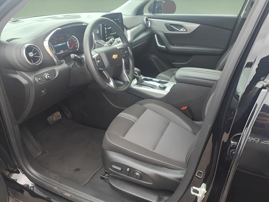 Certified 2025 Chevrolet Blazer LT AWD/4WD image 13