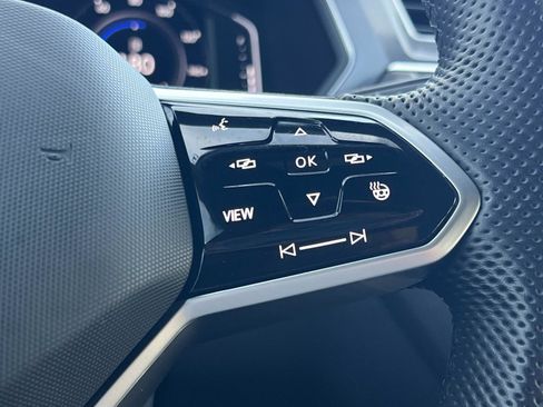 Used 2022 Volkswagen Tiguan SEL R-Line image 10