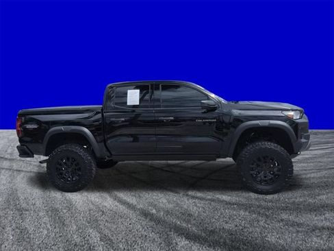 Used 2024 Chevrolet Colorado Trail Boss AWD/4WD image 3