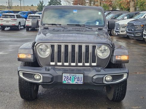 Used 2020 Jeep Wrangler Unlimited Sahara image 2