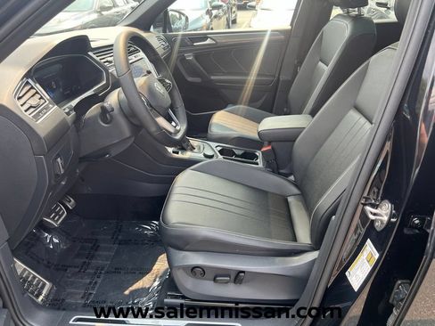 Used 2024 Volkswagen Tiguan SE R-Line AWD/4WD image 9