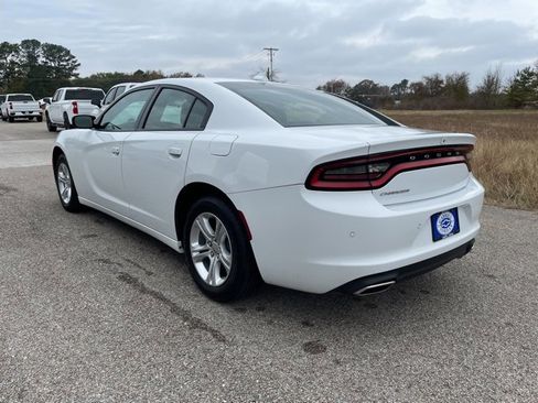 Used 2023 Dodge Charger SXT image 3