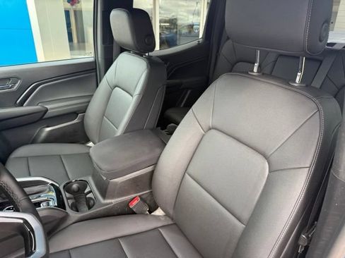 Used 2023 Chevrolet Colorado LT w/ LT Convenience Package III AWD/4WD image 17