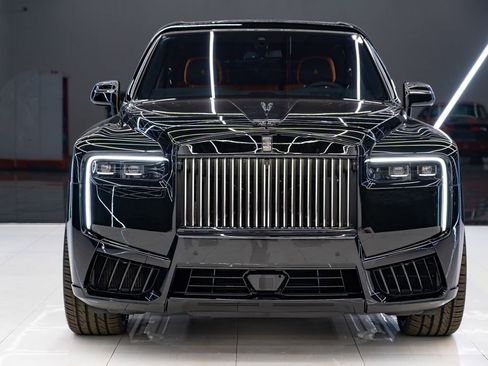 Used 2026 Rolls-Royce Cullinan AWD/4WD image 2