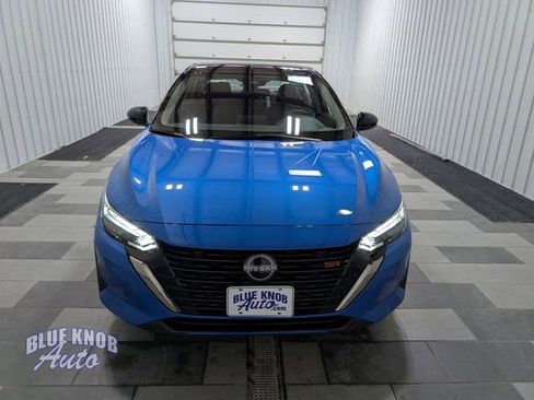 Used 2025 Nissan Sentra SR FWD image 6