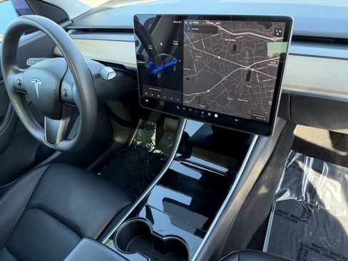 Used 2020 Tesla Model Y Long Range AWD/4WD image 31